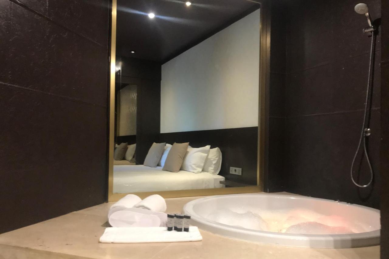 Punt 14 Hotel miłości *